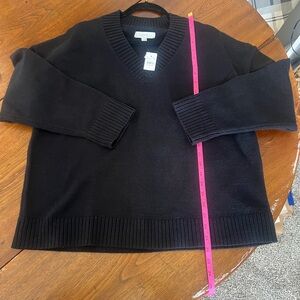 LOFT Black V-Neck Pullover